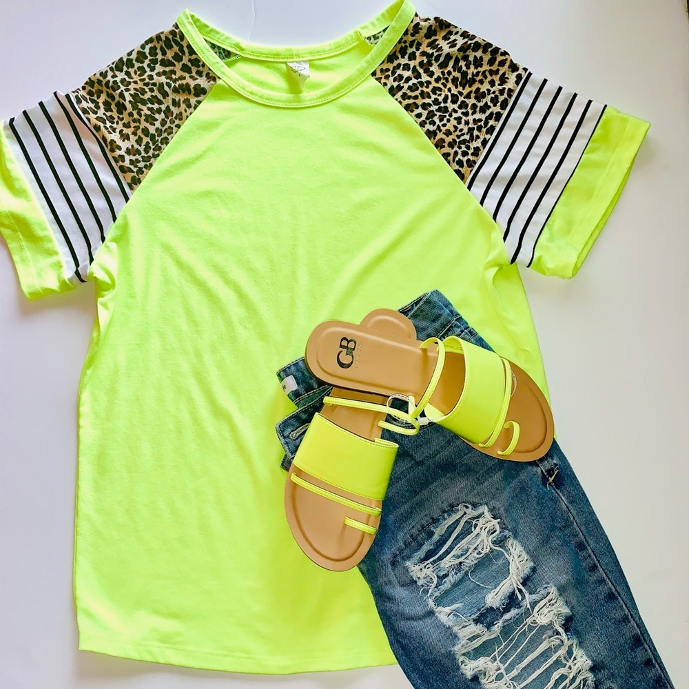 Neon Yellow Leopard Strip Medium Tee